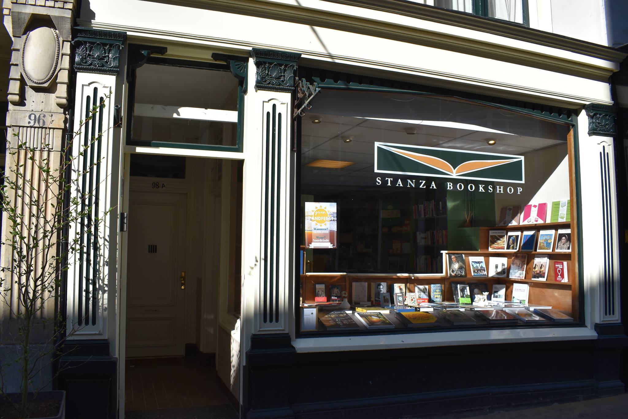 Stanza book shop